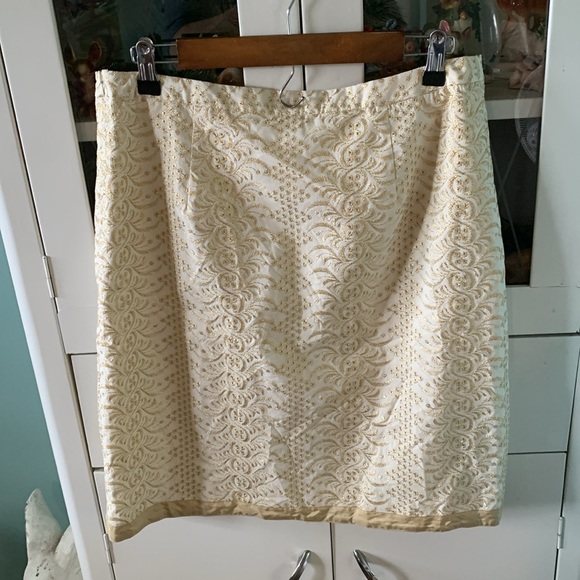 Banana Republic sz 10 Elegant Cream with Gold Metallic Embroidery Skirt euc - Picture 6 of 9